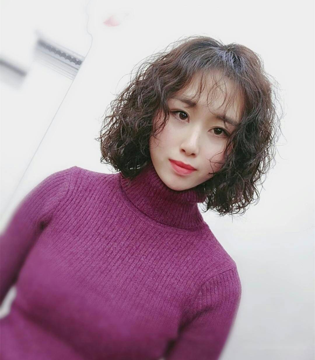 50岁女性时尚发型，展现年龄与魅力的和谐共舞