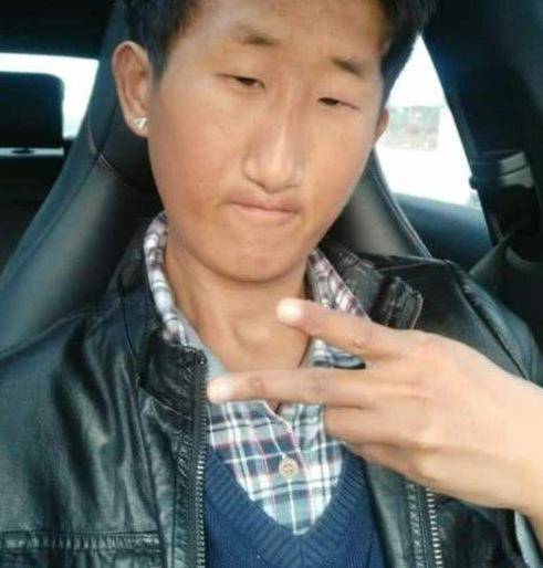 紧凑哥最新风采，小步伐迈向大未来，拥抱学习与变化的力量