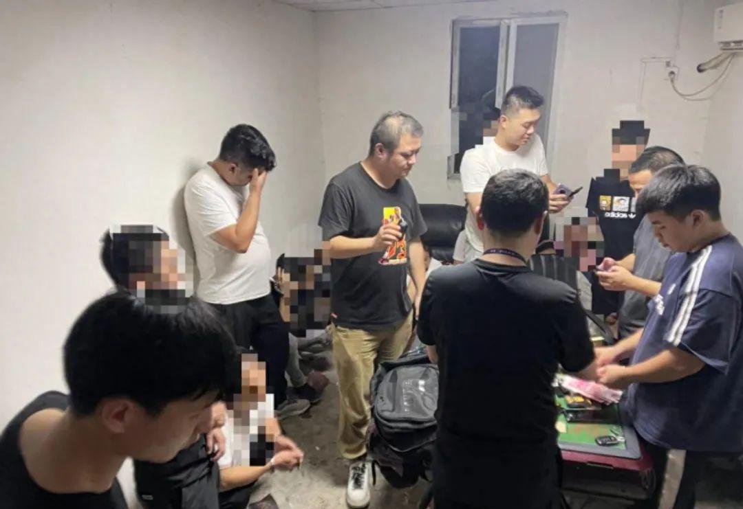 第813页