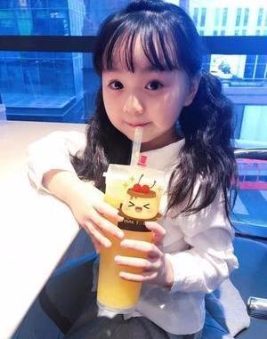 小山竹最新视频，欢乐温馨的日常生活时光