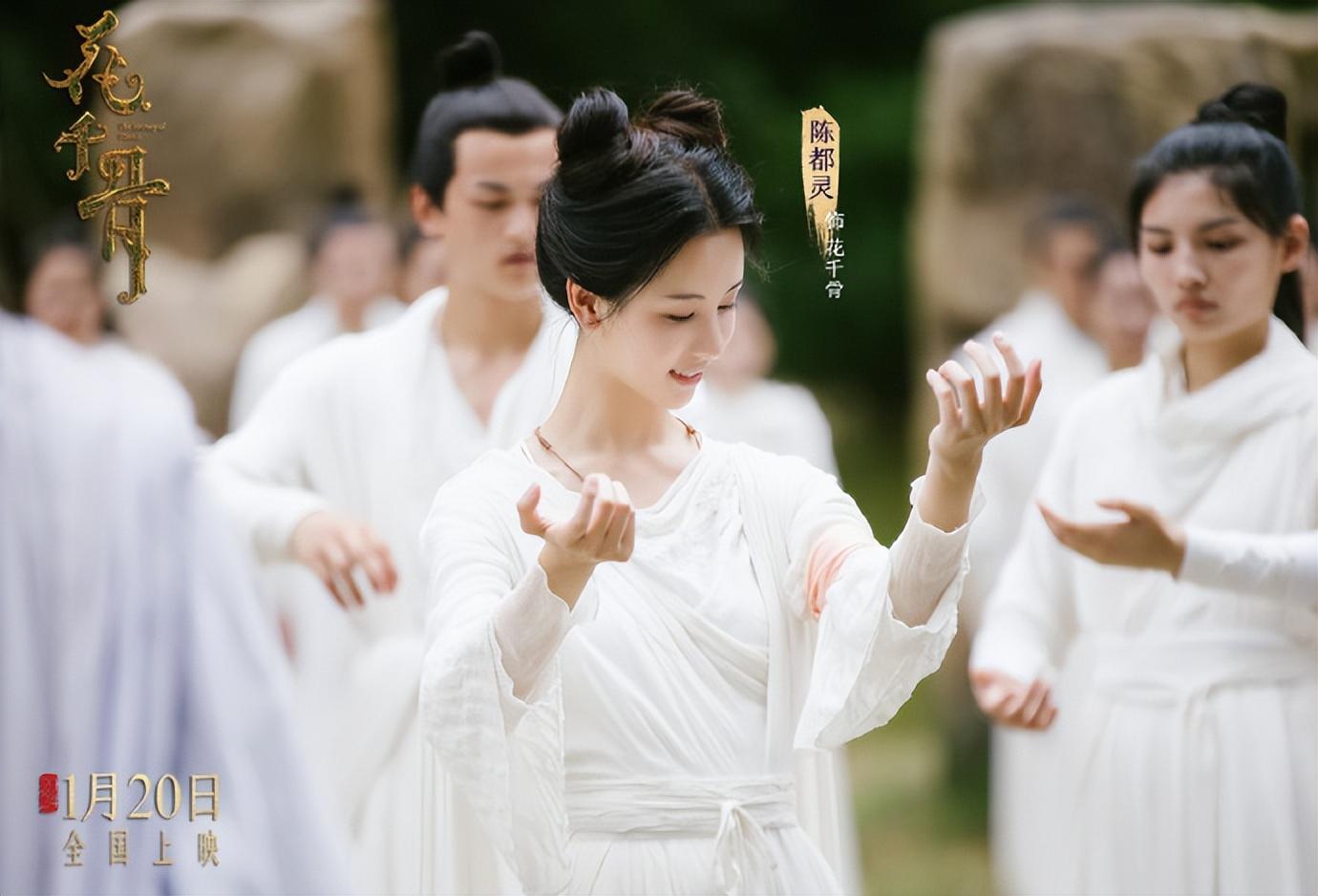 林心如时光见证璀璨风采，最新照片曝光 2024年风采依旧动人