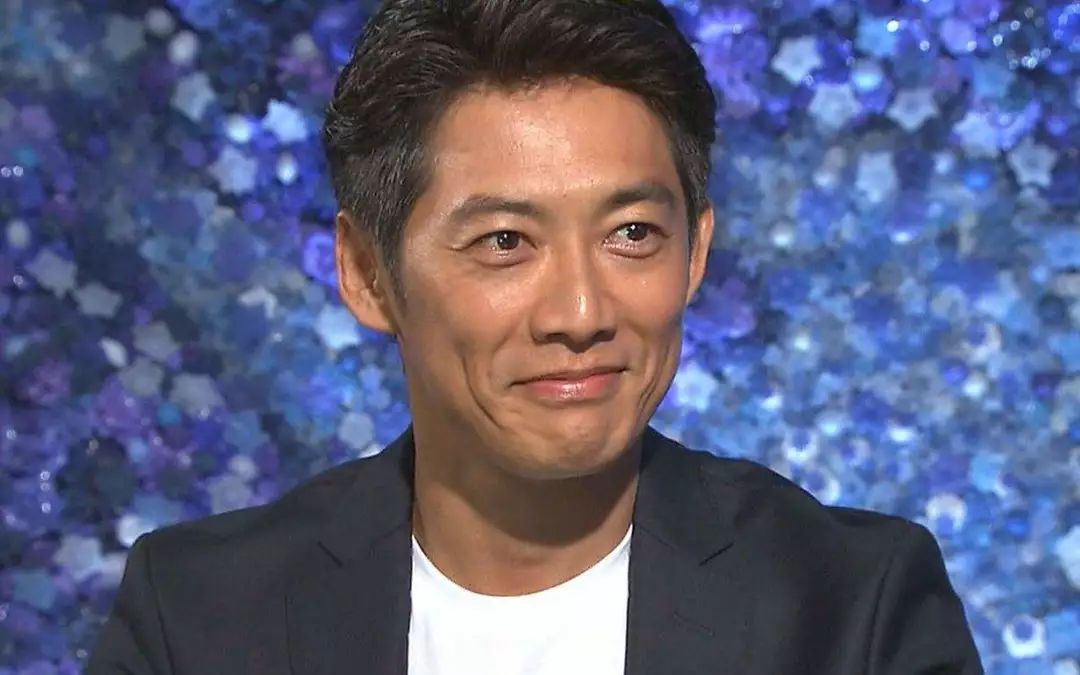 大叔明星与小街巷中的隐藏魅力