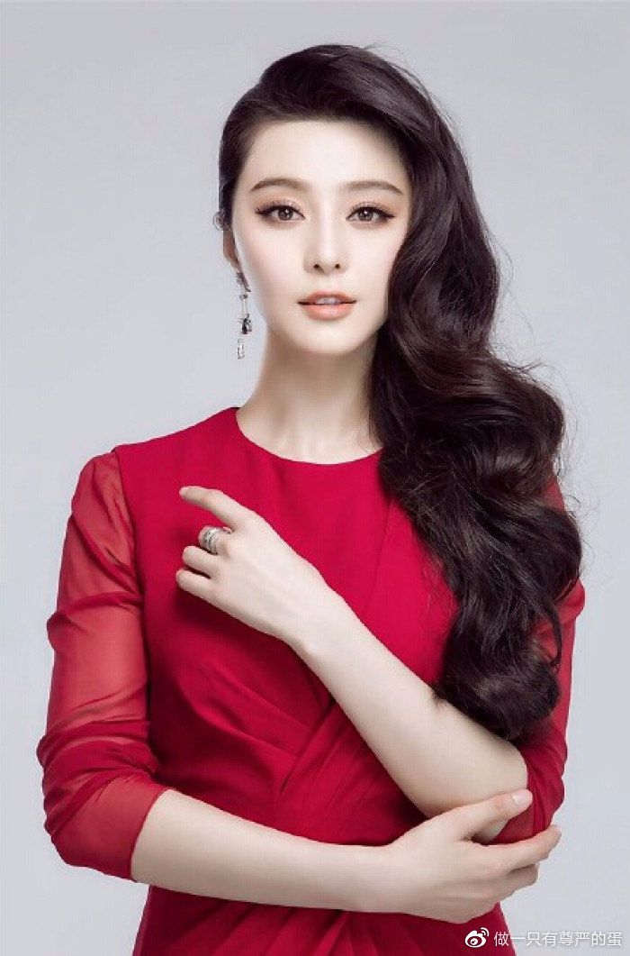 辣文明星，味蕾盛宴，心灵触动，欢乐与温暖的交织