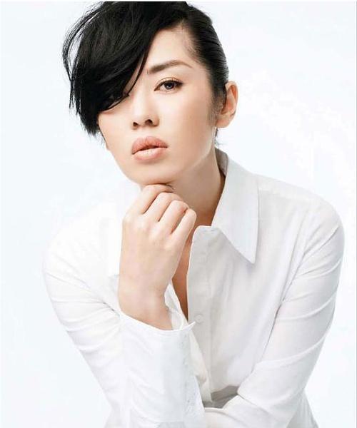 余男新剧上映，演技与作品的碰撞火花，期待火花四溅！