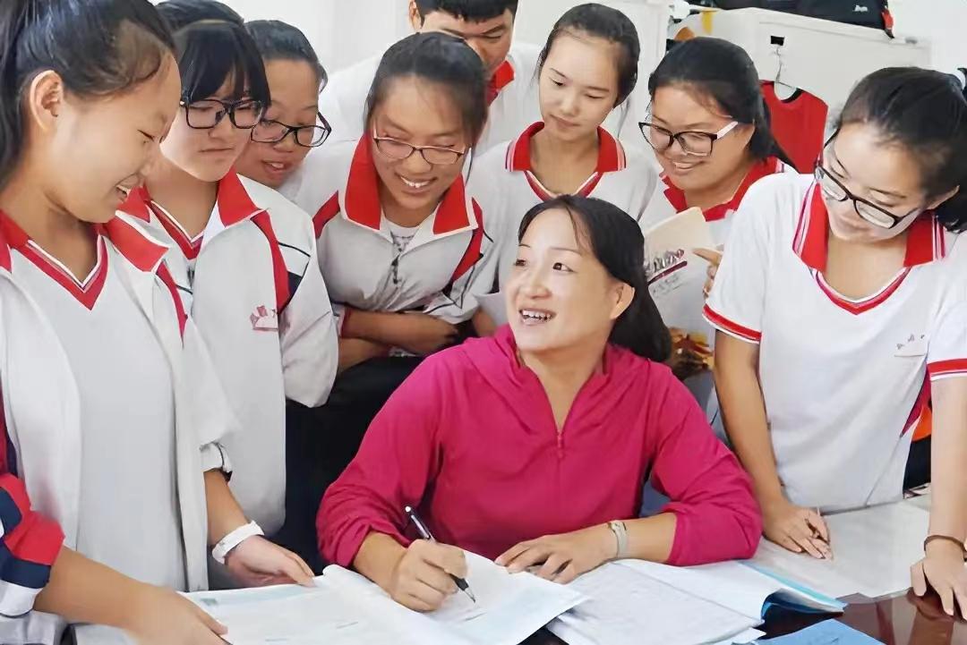 教师退休工资最新规定与老友记中的温馨时光回忆
