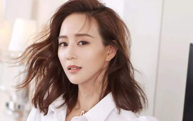 30岁女明星，青春的光彩与人生的蜕变之路