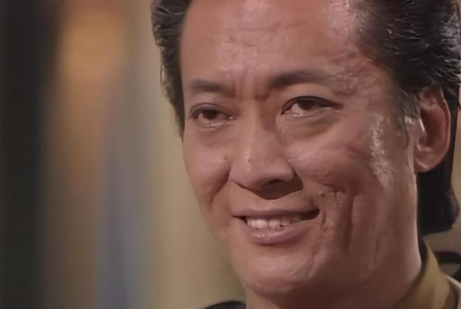 演员乌鸦，舞台到荧屏的自信成就之路