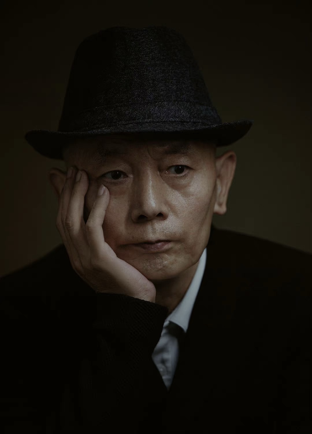 葛优躺最新，沙发上的日常魔法时光